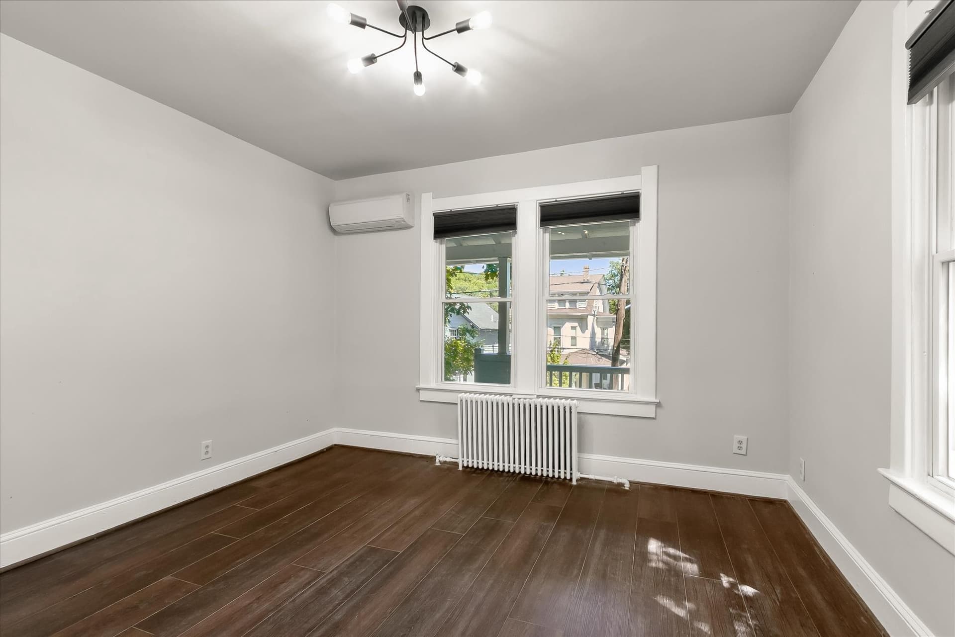 1403 Newton Street NE photo 15