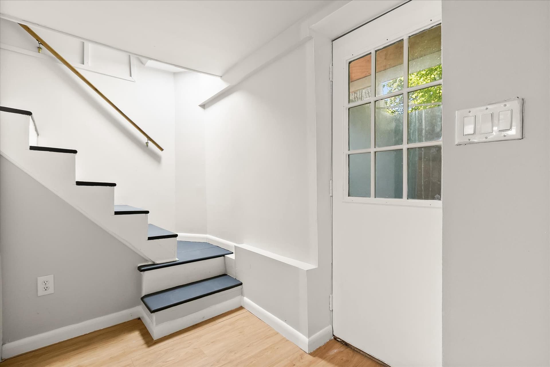 1403 Newton Street NE photo 30