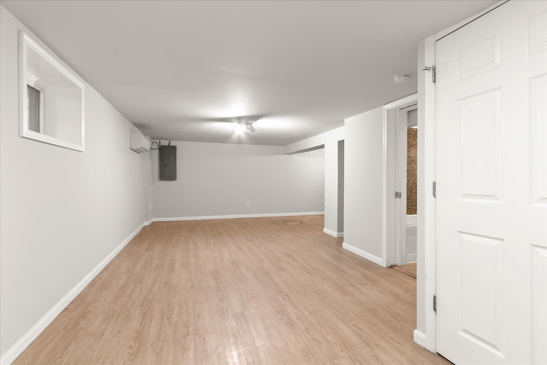 1403 Newton Street NE photo 31