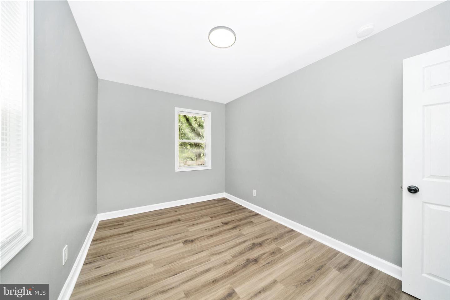5027 Benning Road SE photo 37