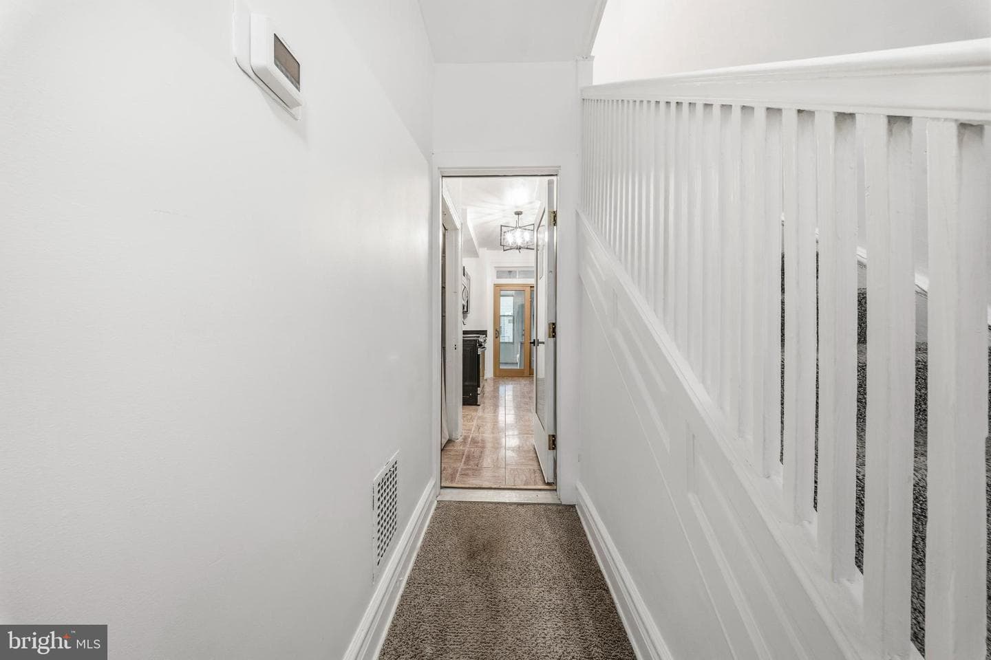 617 Keefer Place NW photo 8