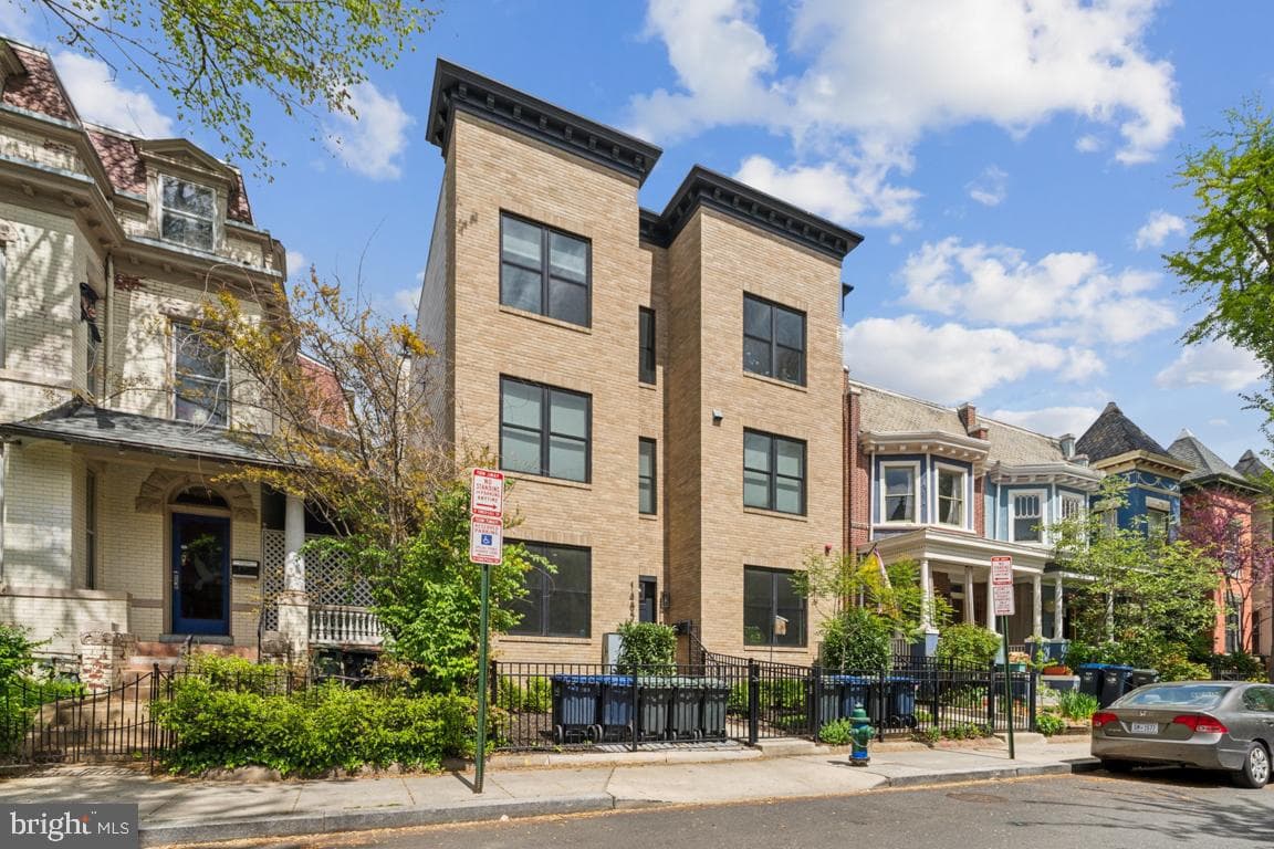 1485 Monroe Street NW #1 photo 2