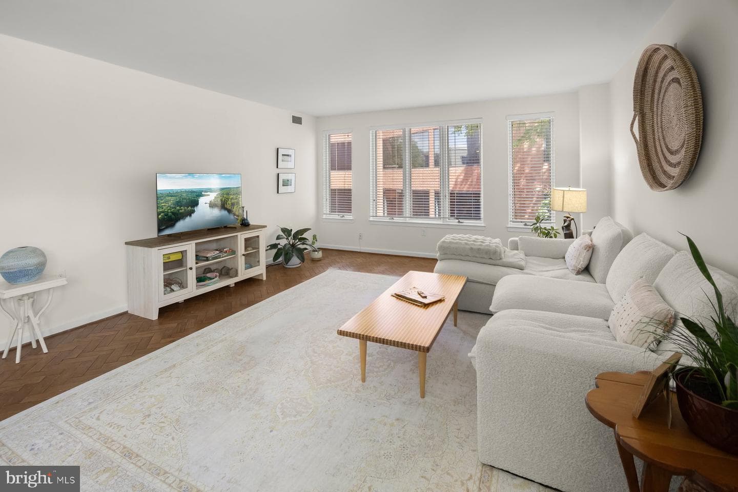 1045 31st Street NW #303 photo 4