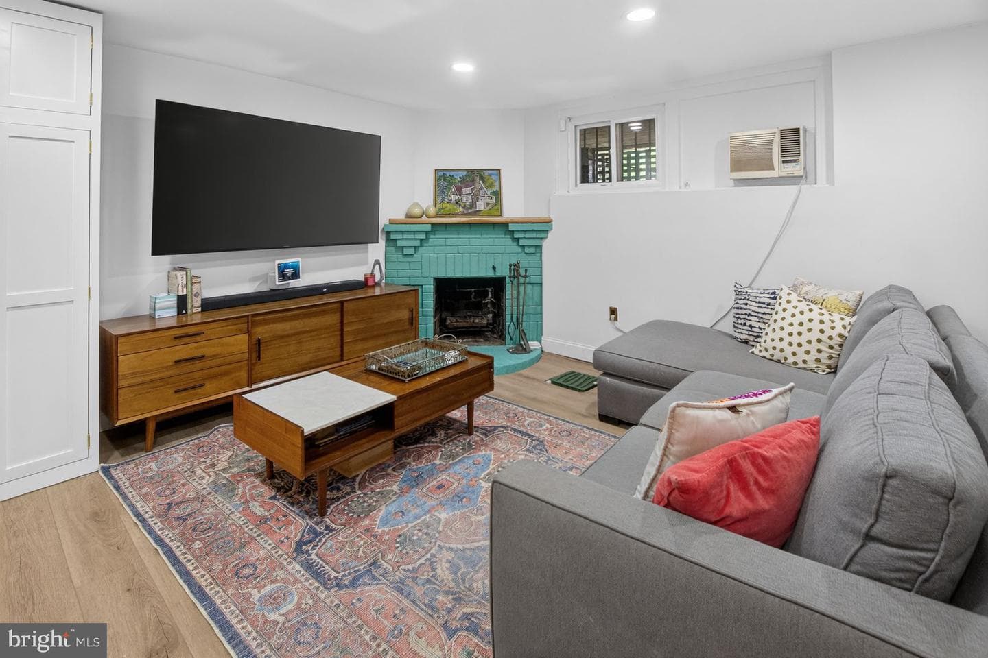 1395 Sheridan Street NW photo 26