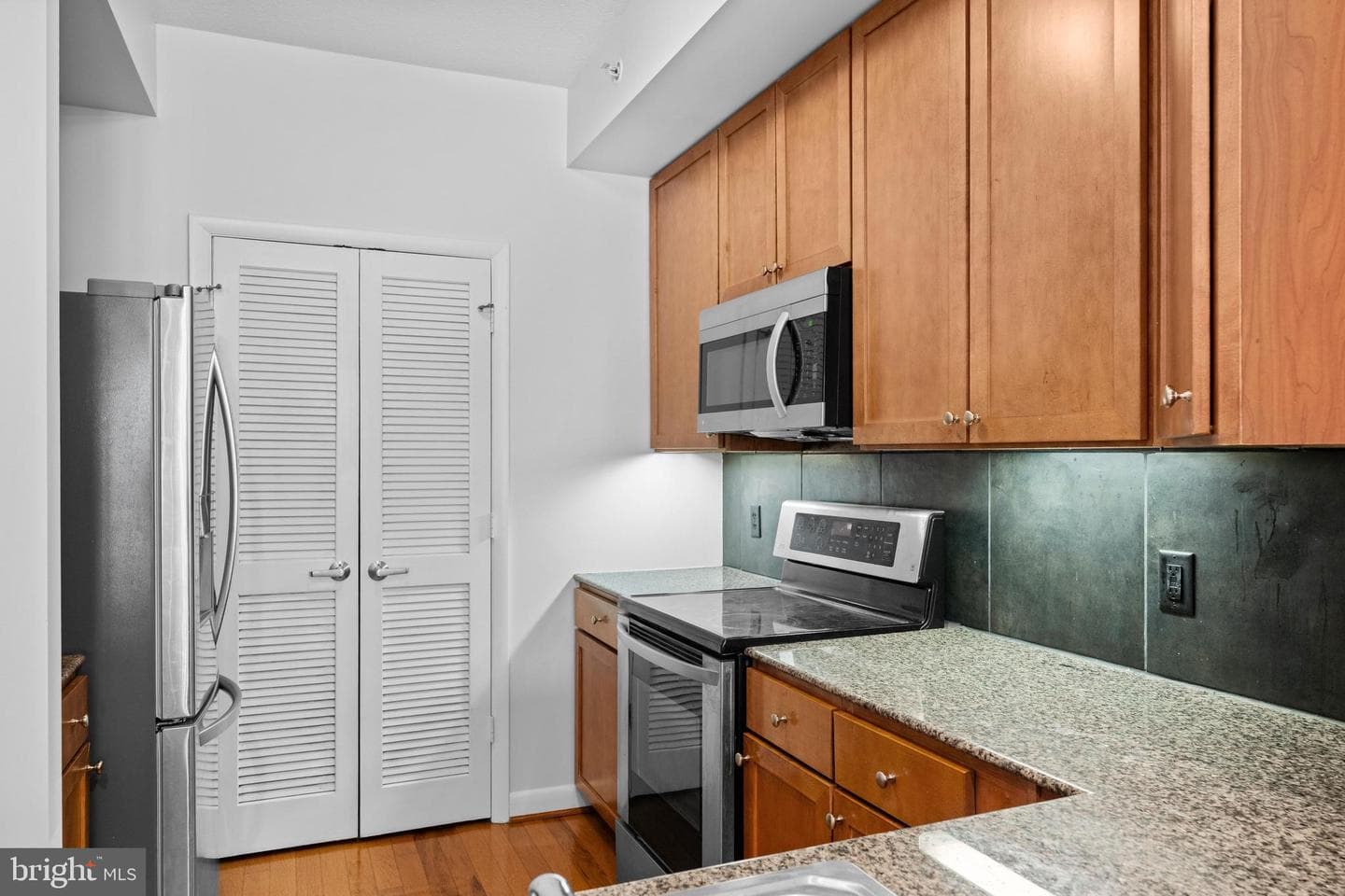 400 Massachusetts Avenue NW #621 photo 8