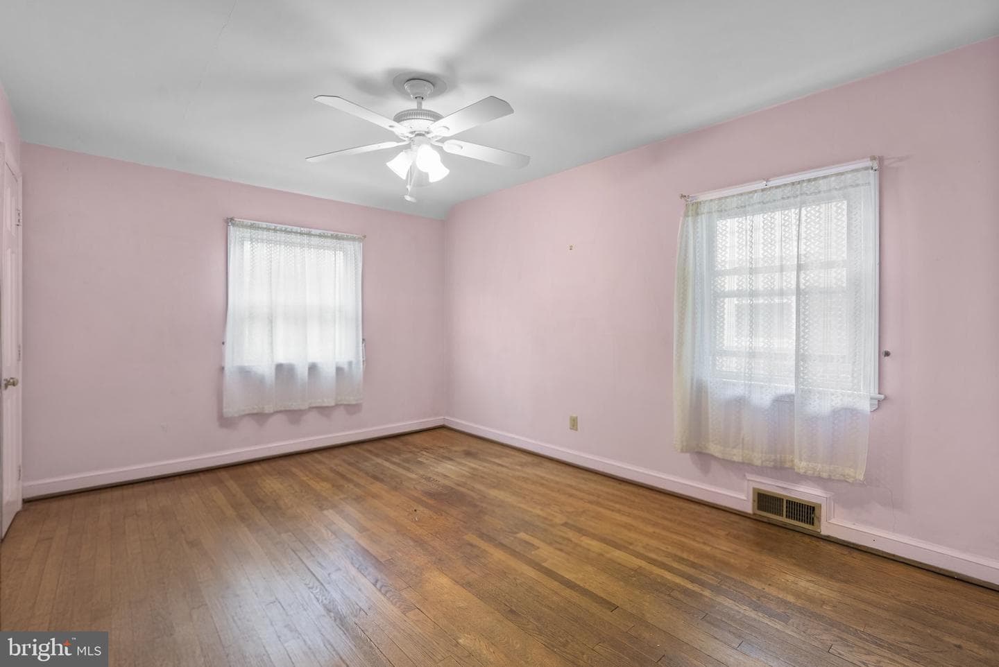 1828 Michigan Avenue NE photo 16