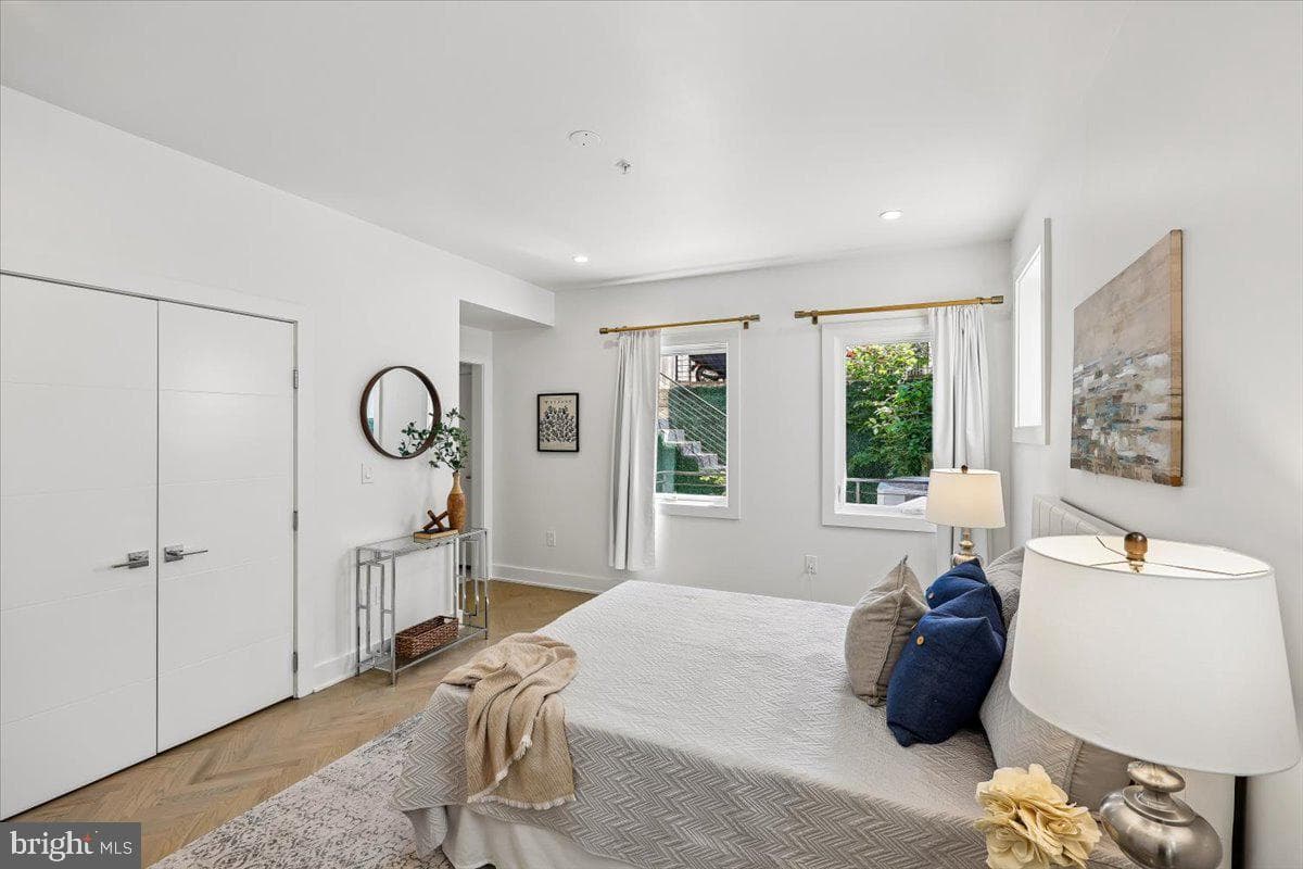 2429 Ontario Road NW #2 photo 18