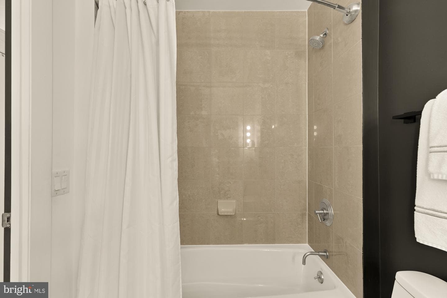 811 4th Street NW #1214 photo 16