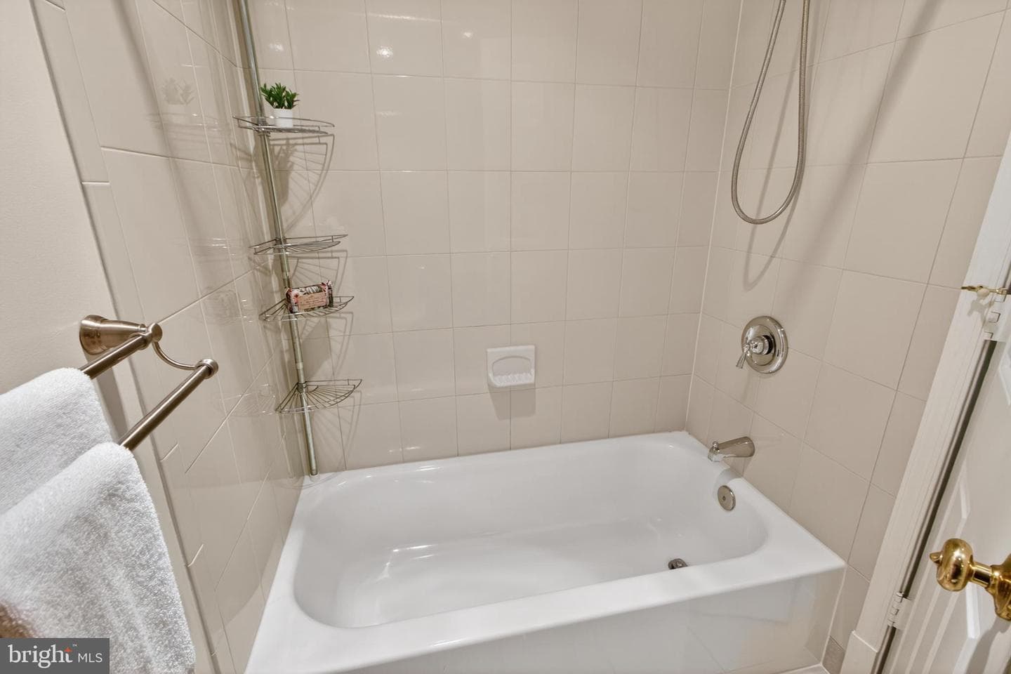 3297 Sutton Place NW #c photo 11