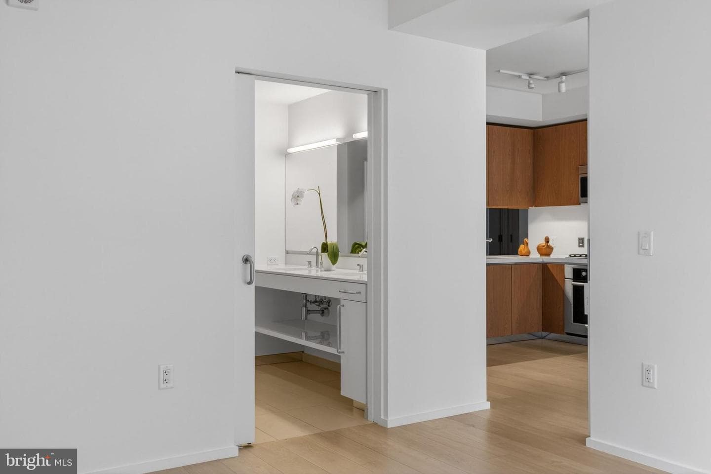 925 H Street NW #606 photo 28