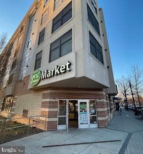 208 Farragut Street NW #207 photo 38