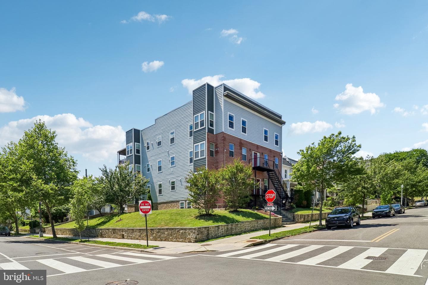 233 S Street NE #5 photo 36