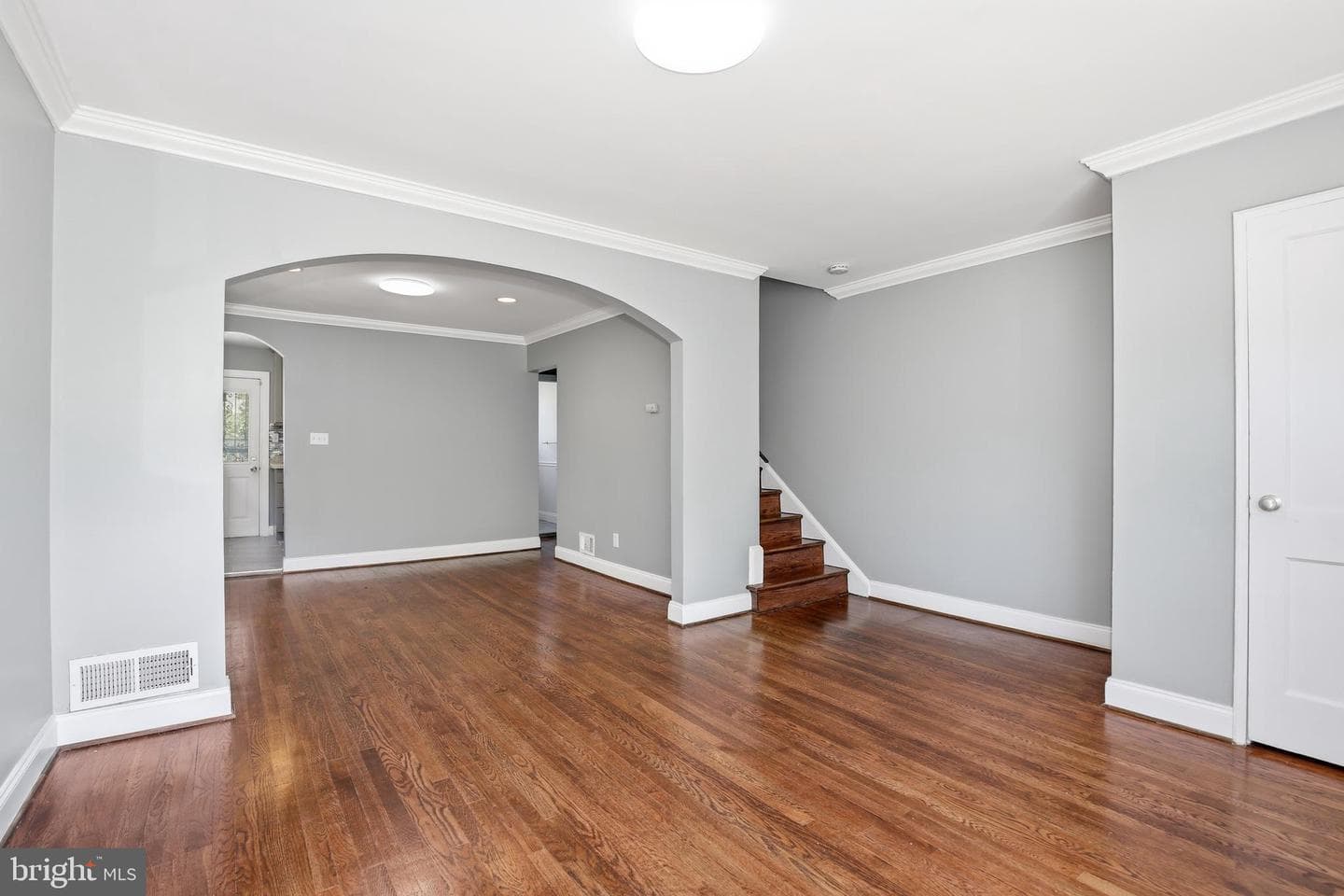 624 Jefferson Street NE photo 10