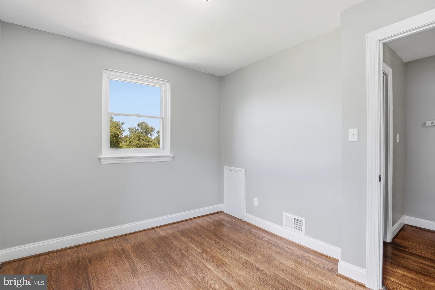 624 Jefferson Street NE photo 27