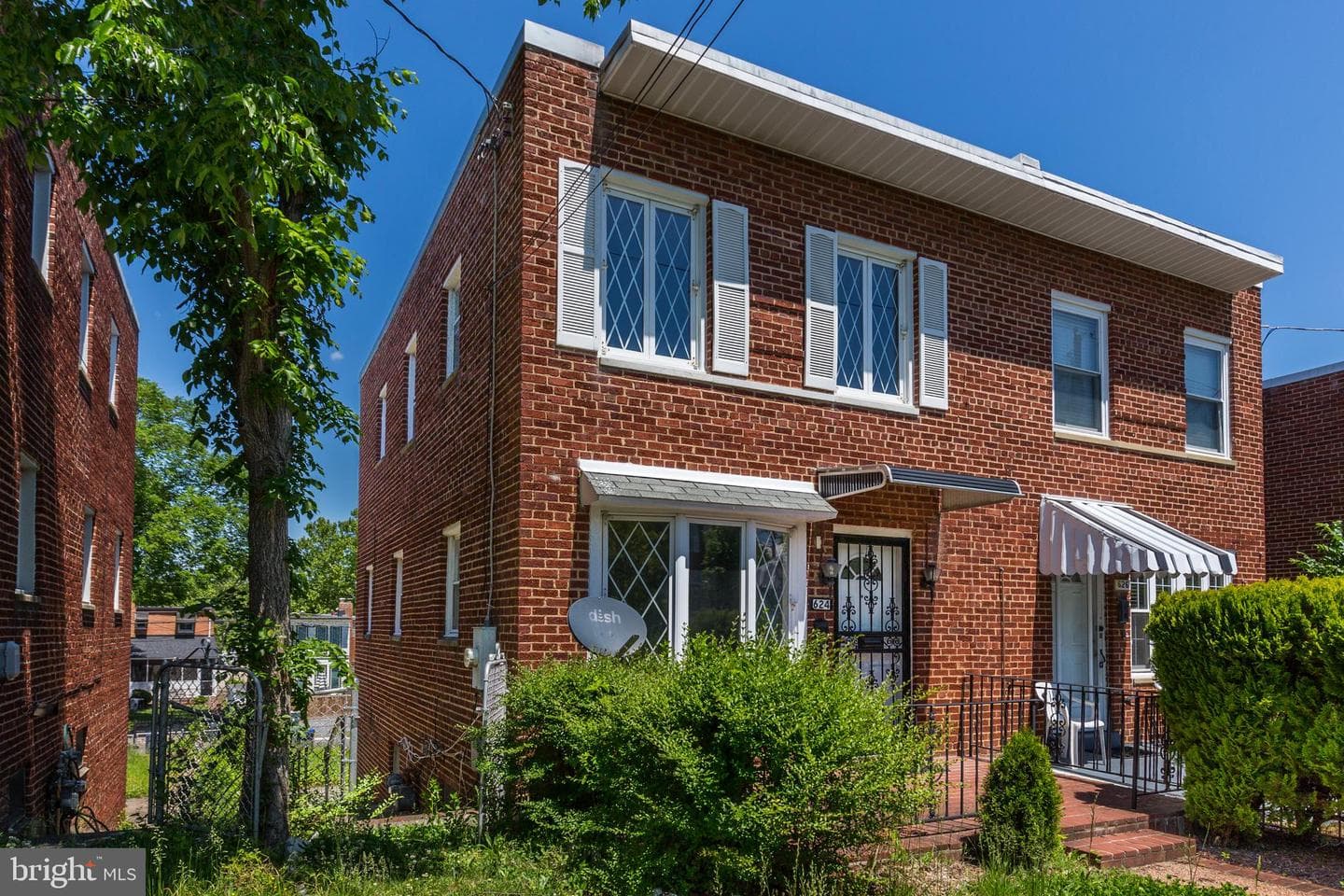 624 Jefferson Street NE photo 3