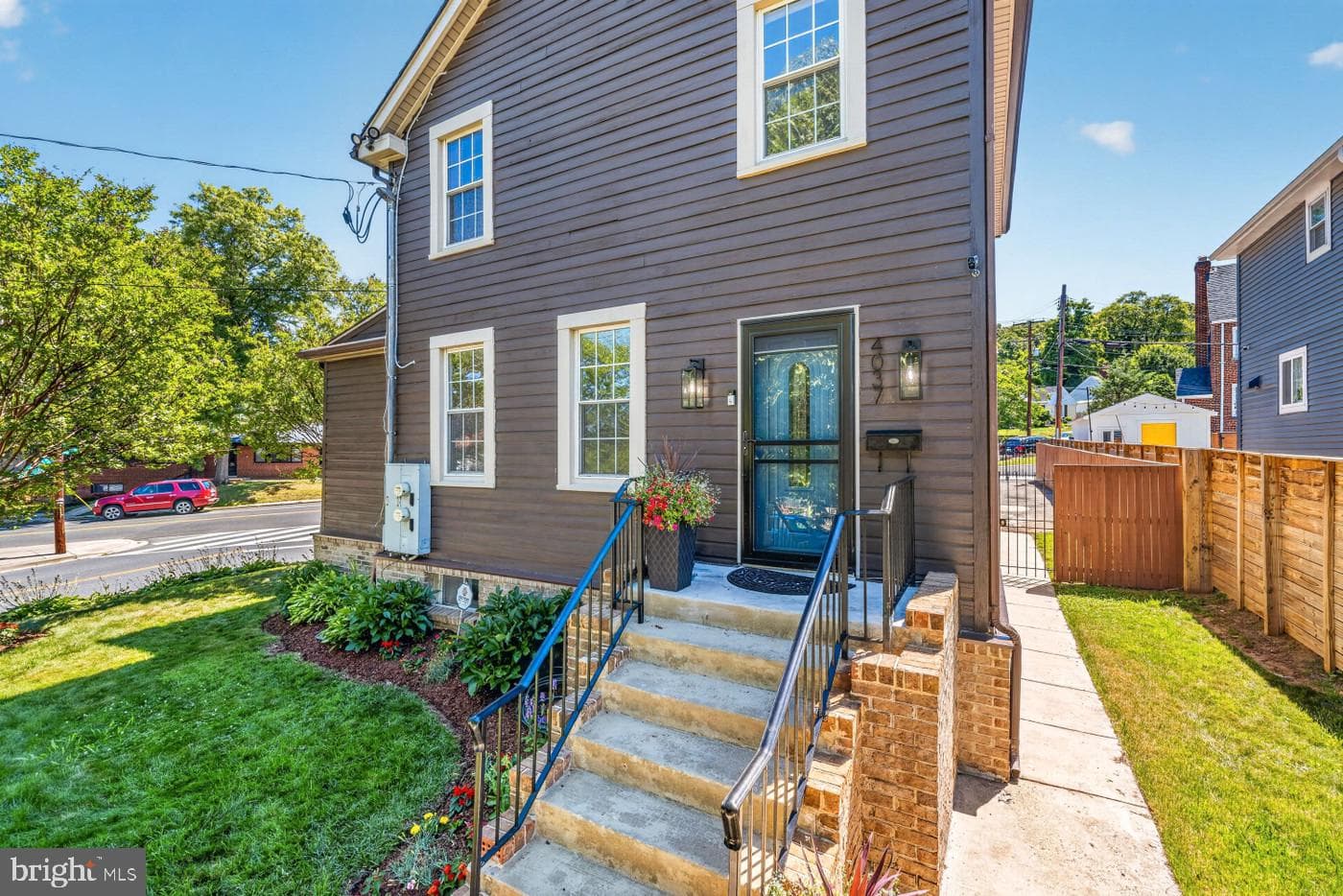 4037 22nd Street NE photo 8