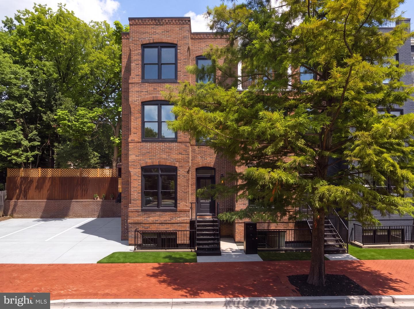 1241 4th Street NW photo 3