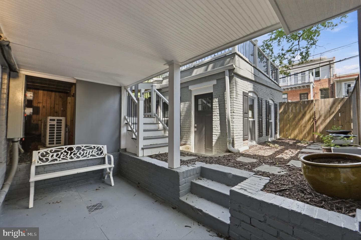 634 Lexington Place NE photo 43