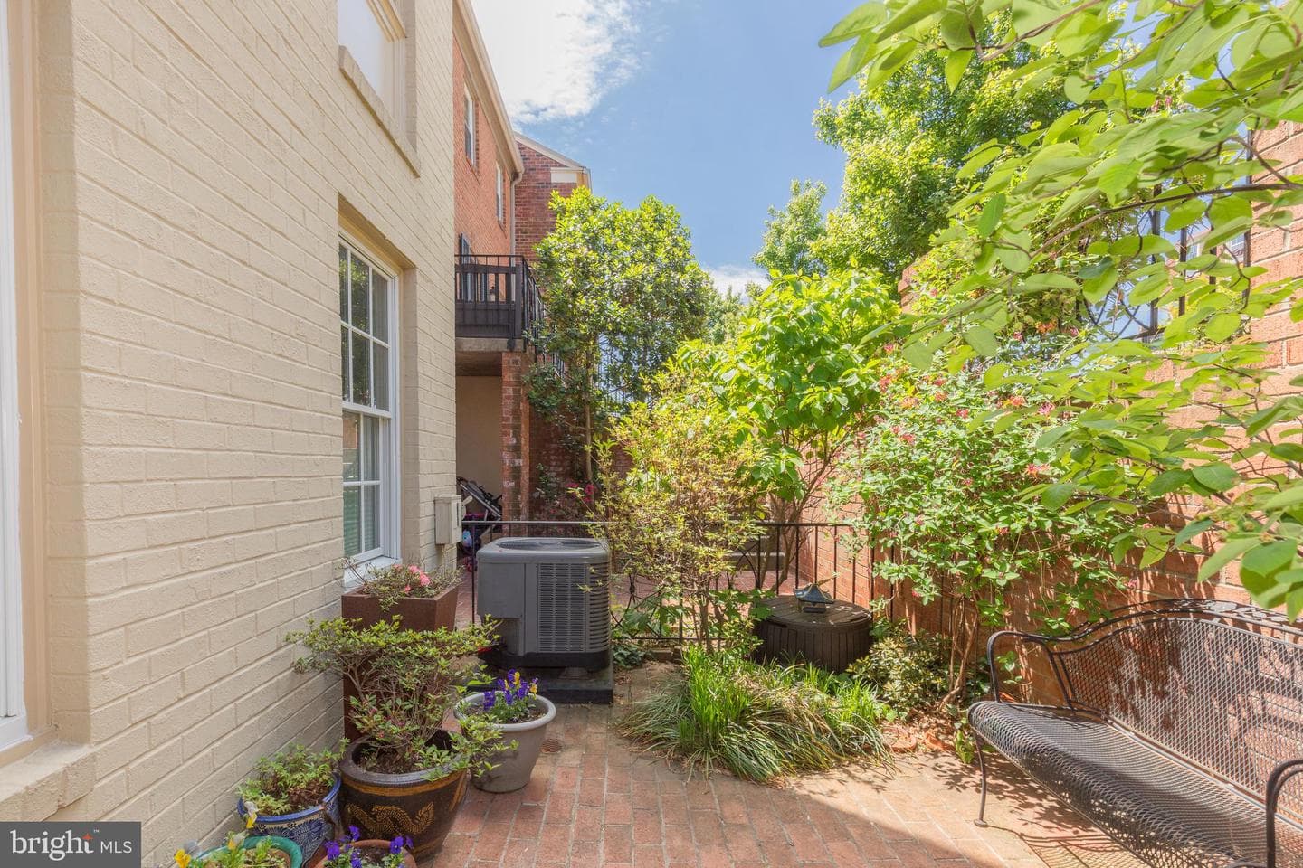 1662 Beekman Place NW #d photo 52