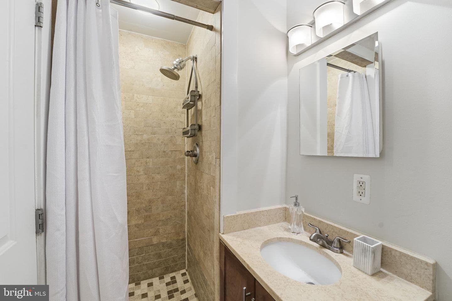 14 S Street NE #201 photo 21