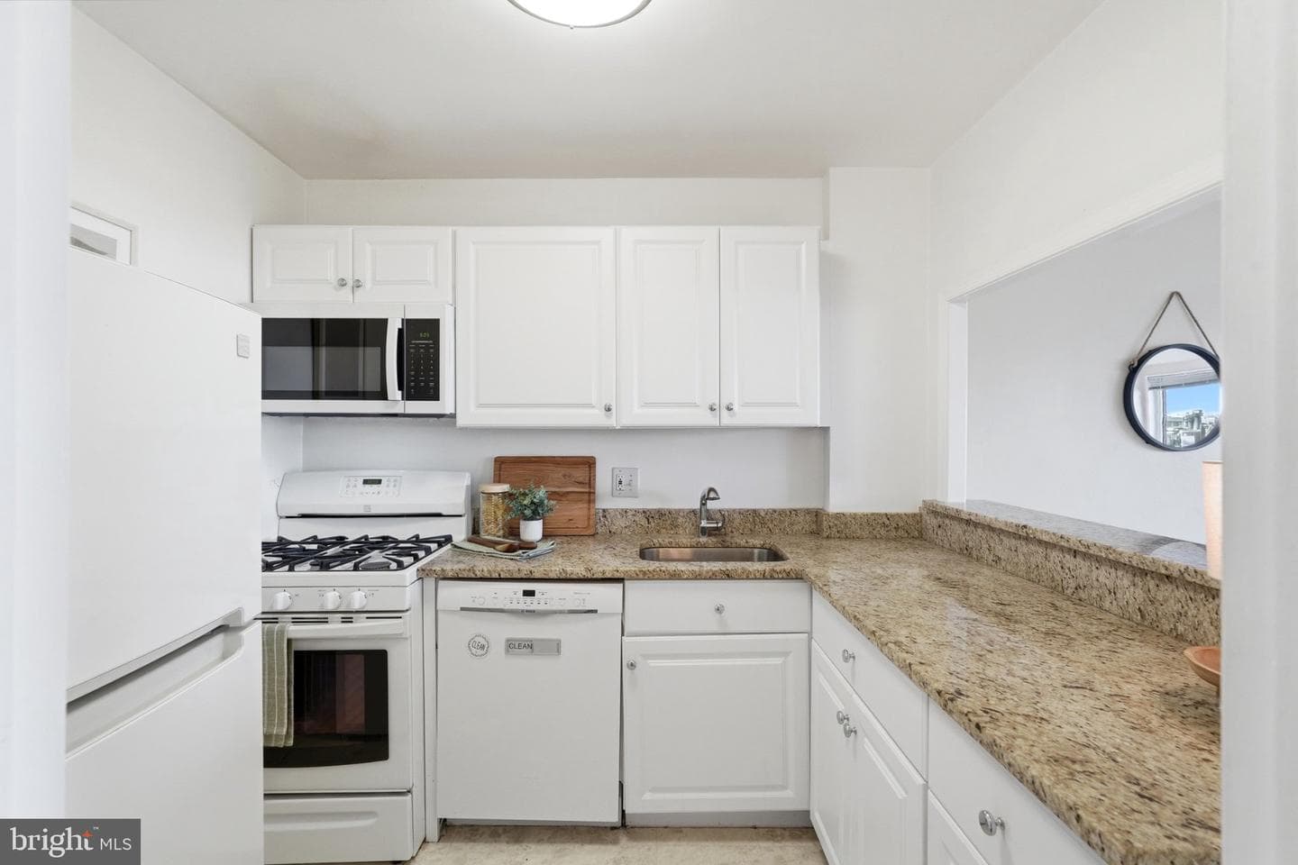1330 New Hampshire Avenue NW #622 photo 16