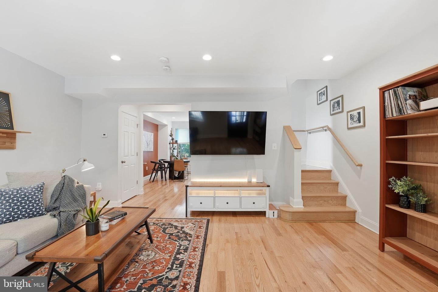52 Hamilton Street NW photo 10