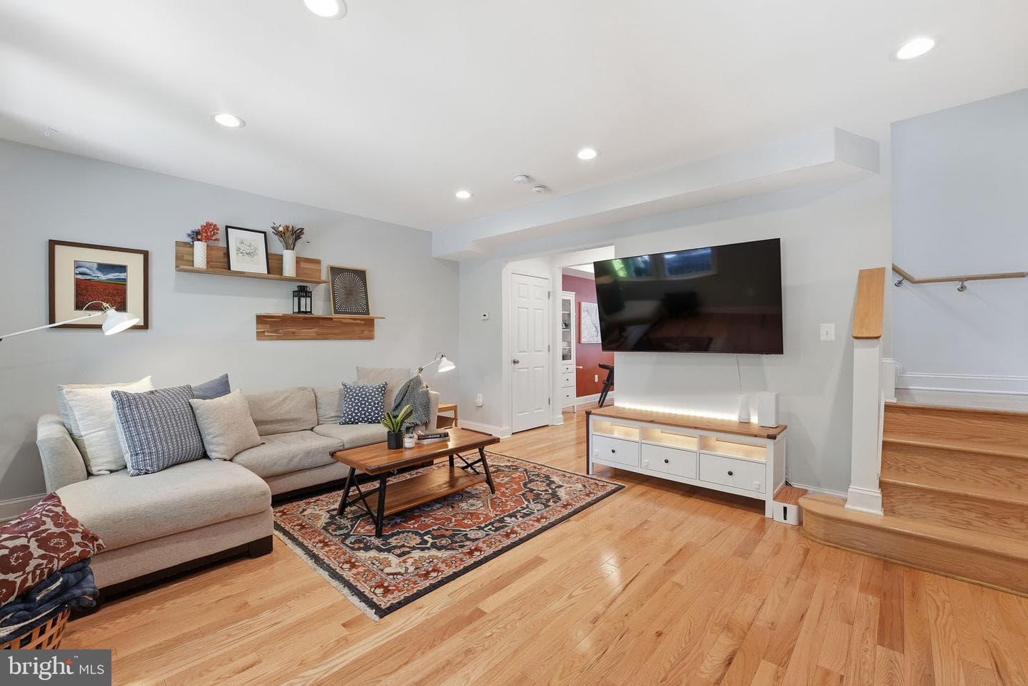 52 Hamilton Street NW photo 9