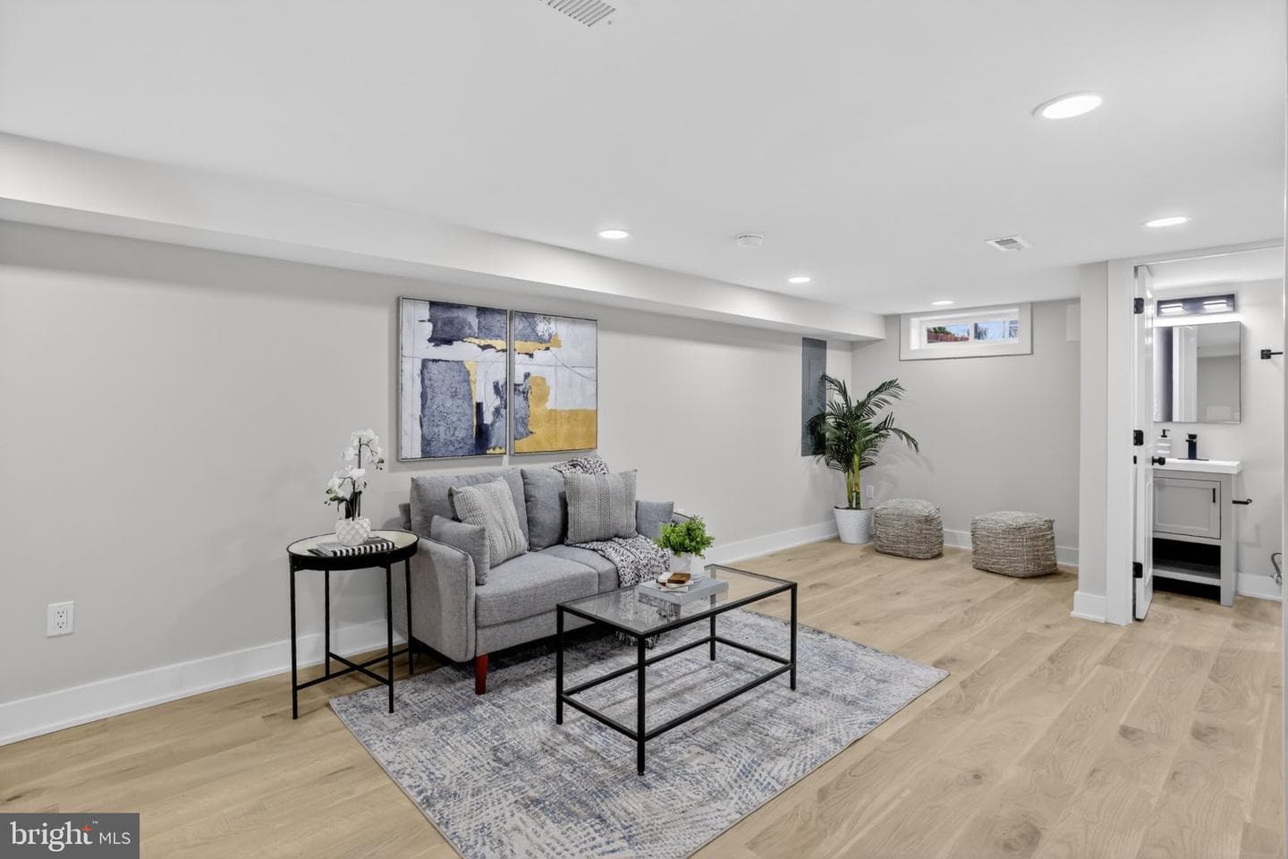 311 35th Street NE photo 23