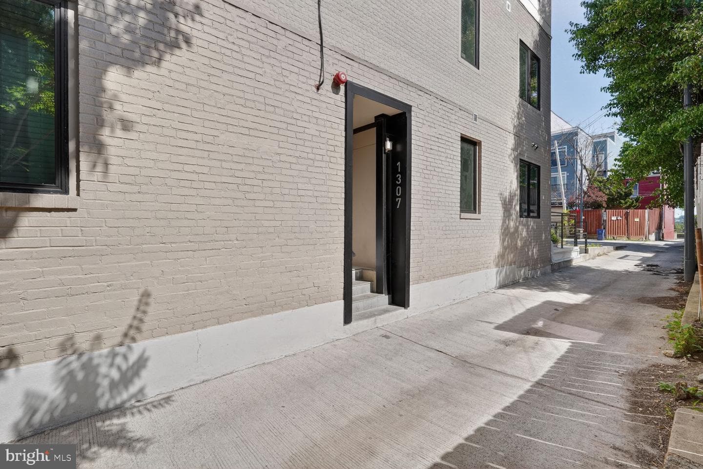 1307 K Street SE #301, Washington