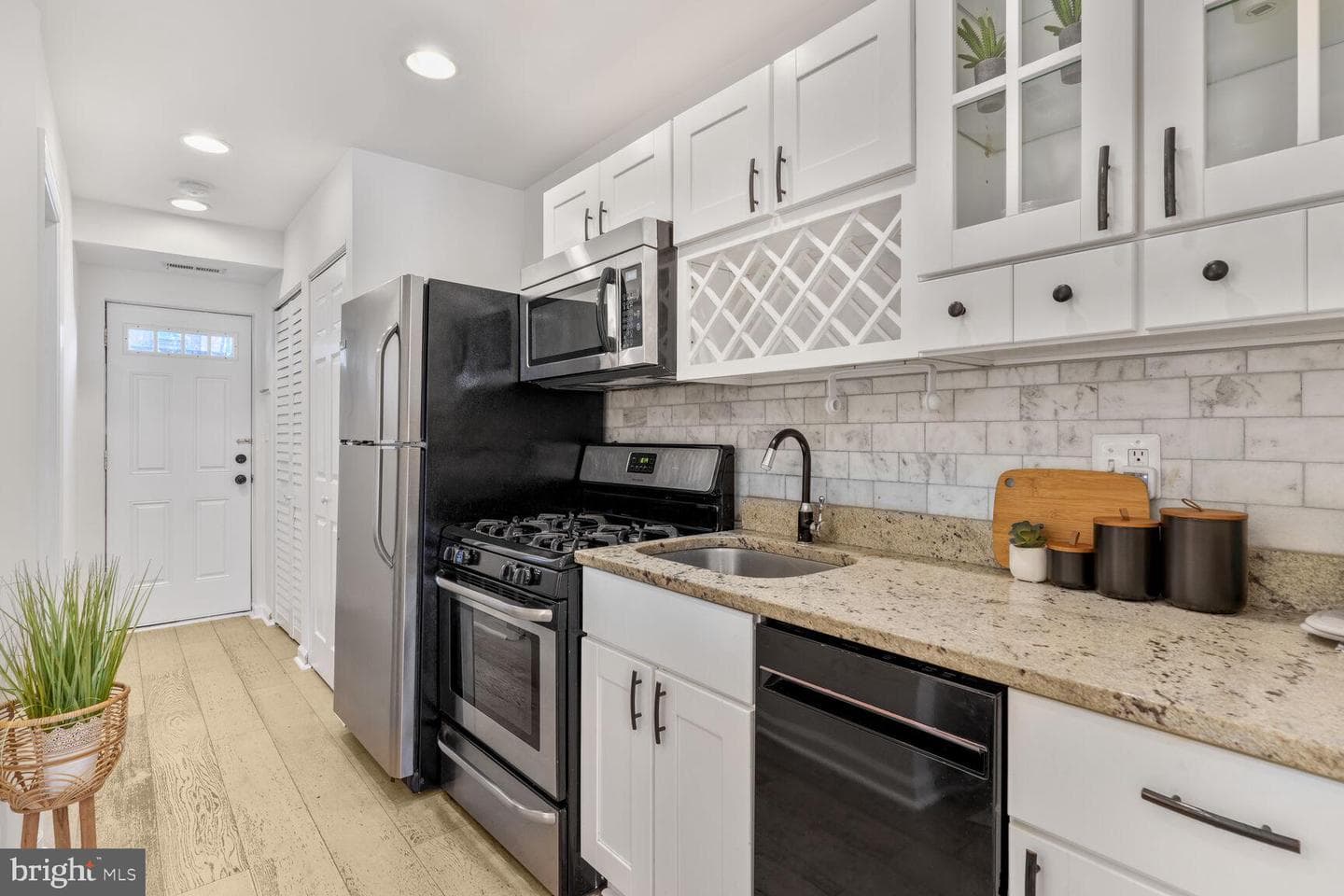 1268 16th Street NE photo 6