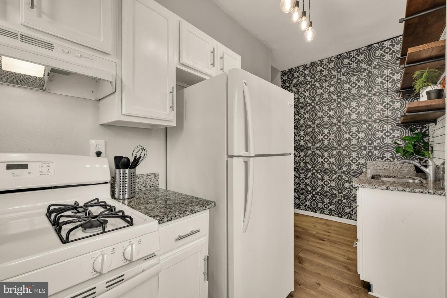 719 Sheridan Street NW photo 12