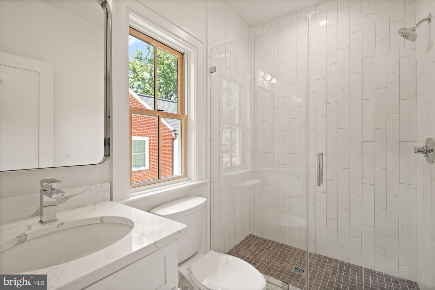 5022 Cathedral Avenue NW photo 37