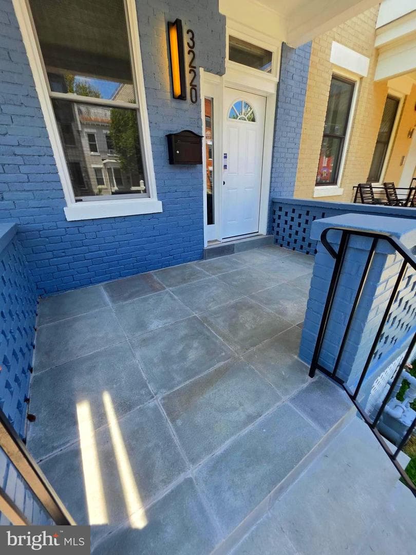 3220 Warder Street NW photo 9