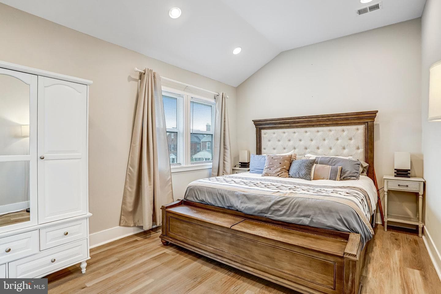 2201 Taylor Street NE photo 12