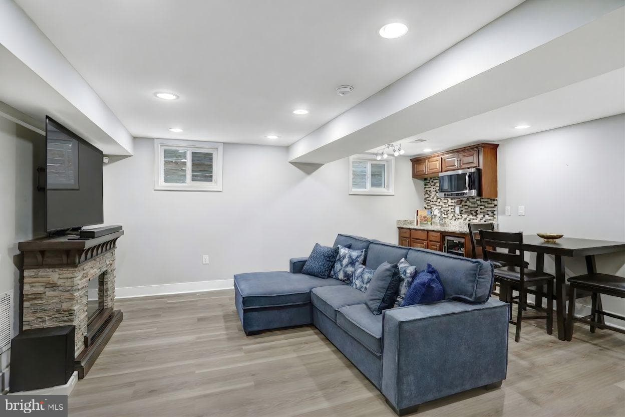 2201 Taylor Street NE photo 19