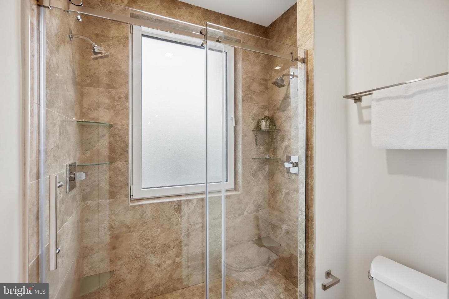 523 Montana Avenue NE #525a photo 28