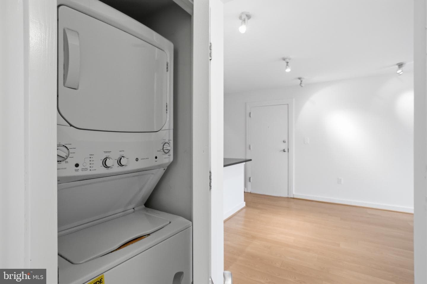 1423 Newton Street NW #303 photo 10