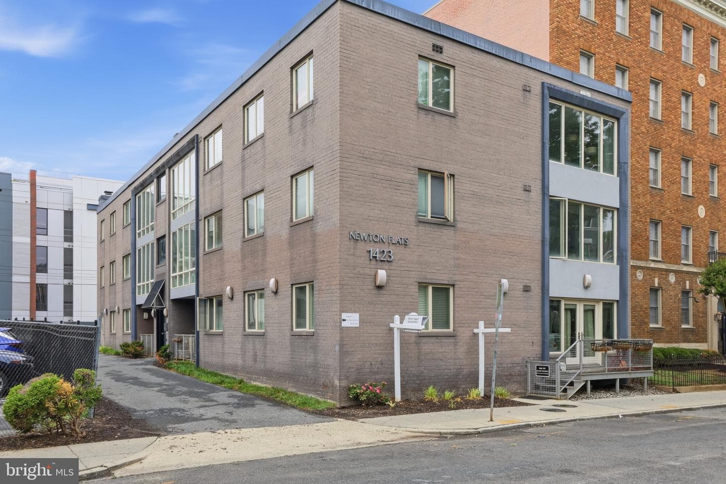 1423 Newton Street NW #303 photo 19
