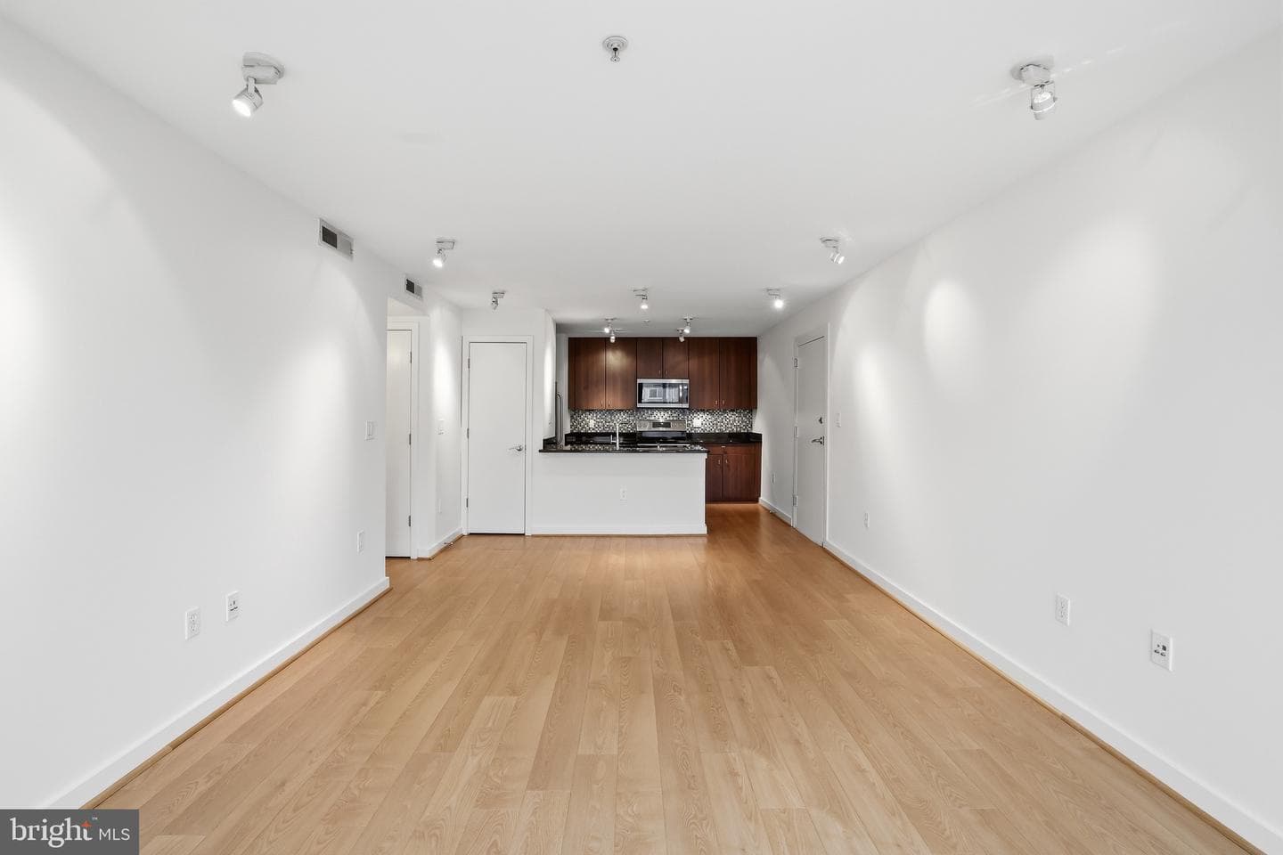 1423 Newton Street NW #303 photo 6