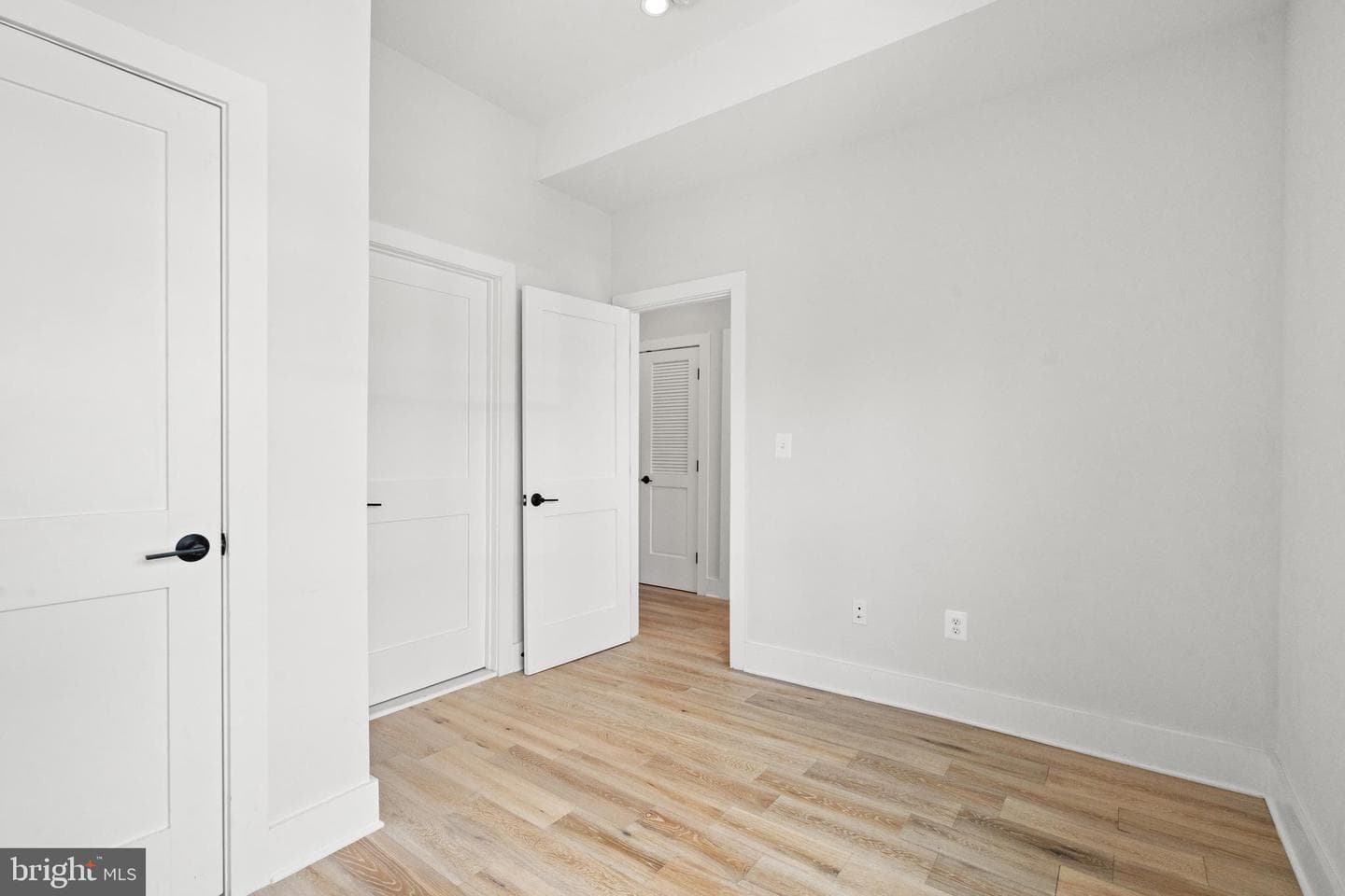 1130 Penn Street NE #6 photo 16