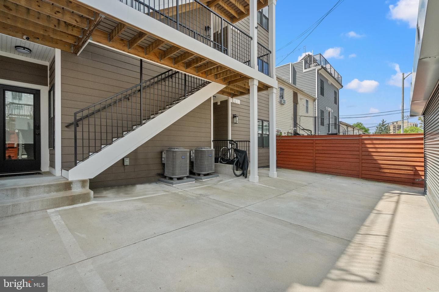 1130 Penn Street NE #6 photo 22