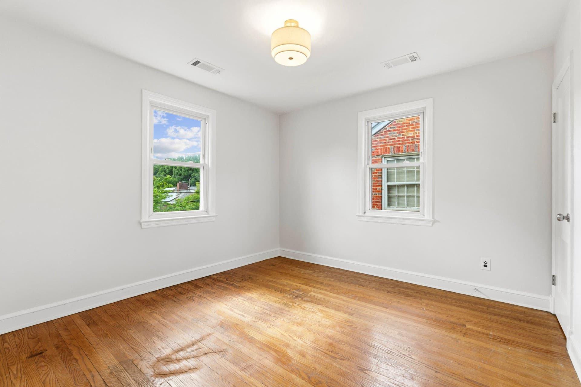1115 42nd Street NE photo 15