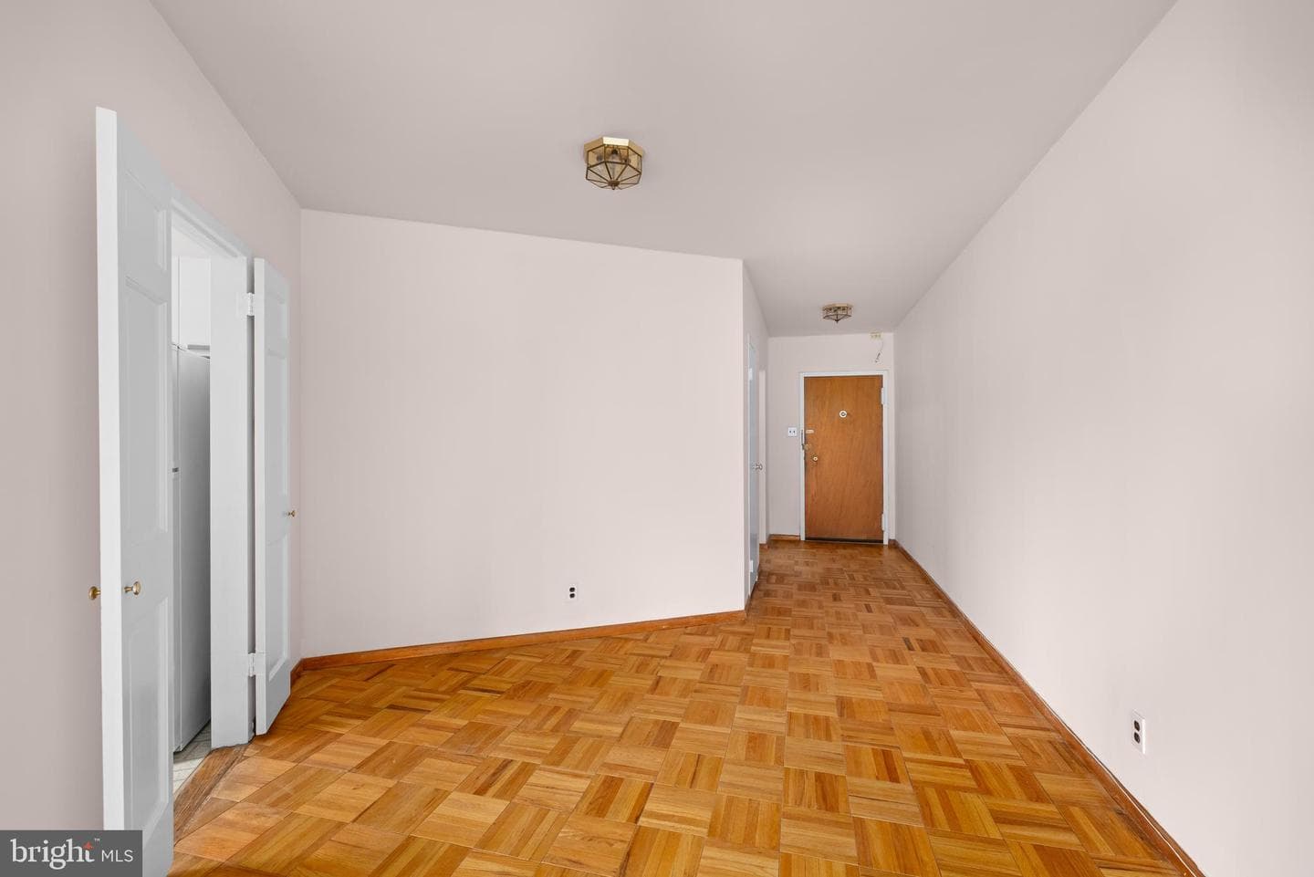 4200 Cathedral Avenue NW #901 photo 4