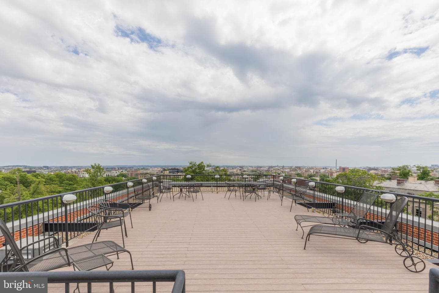 1661 Crescent Place NW #306 photo 31