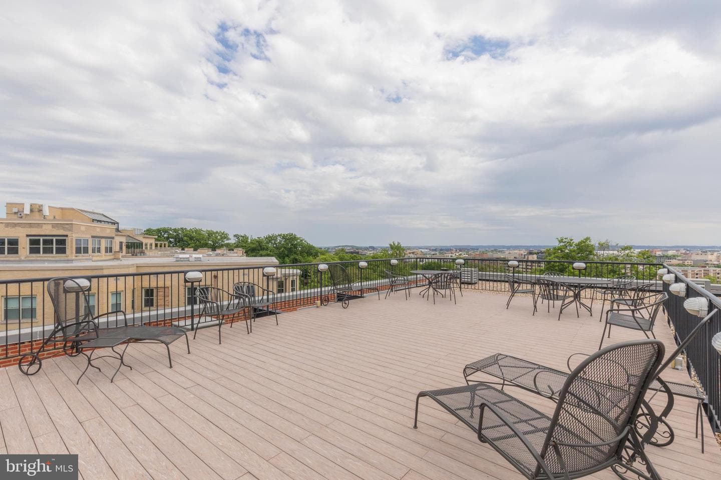 1661 Crescent Place NW #306 photo 32