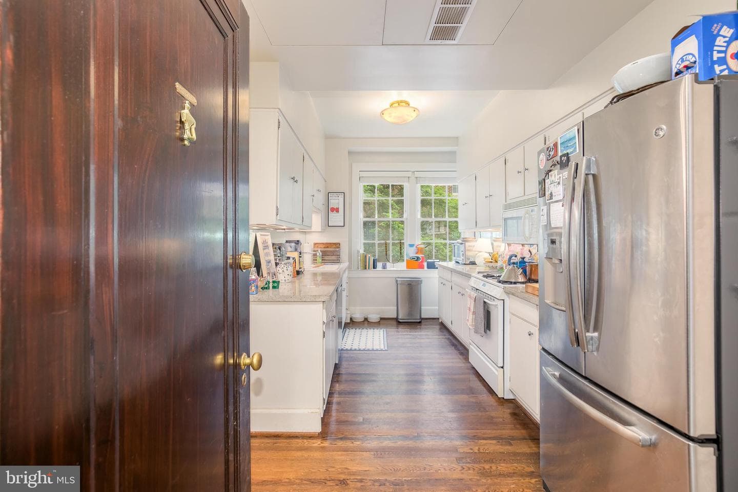 1661 Crescent Place NW #306 photo 8