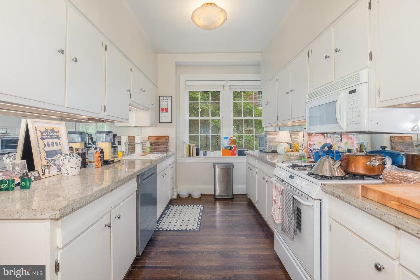 1661 Crescent Place NW #306 photo 9