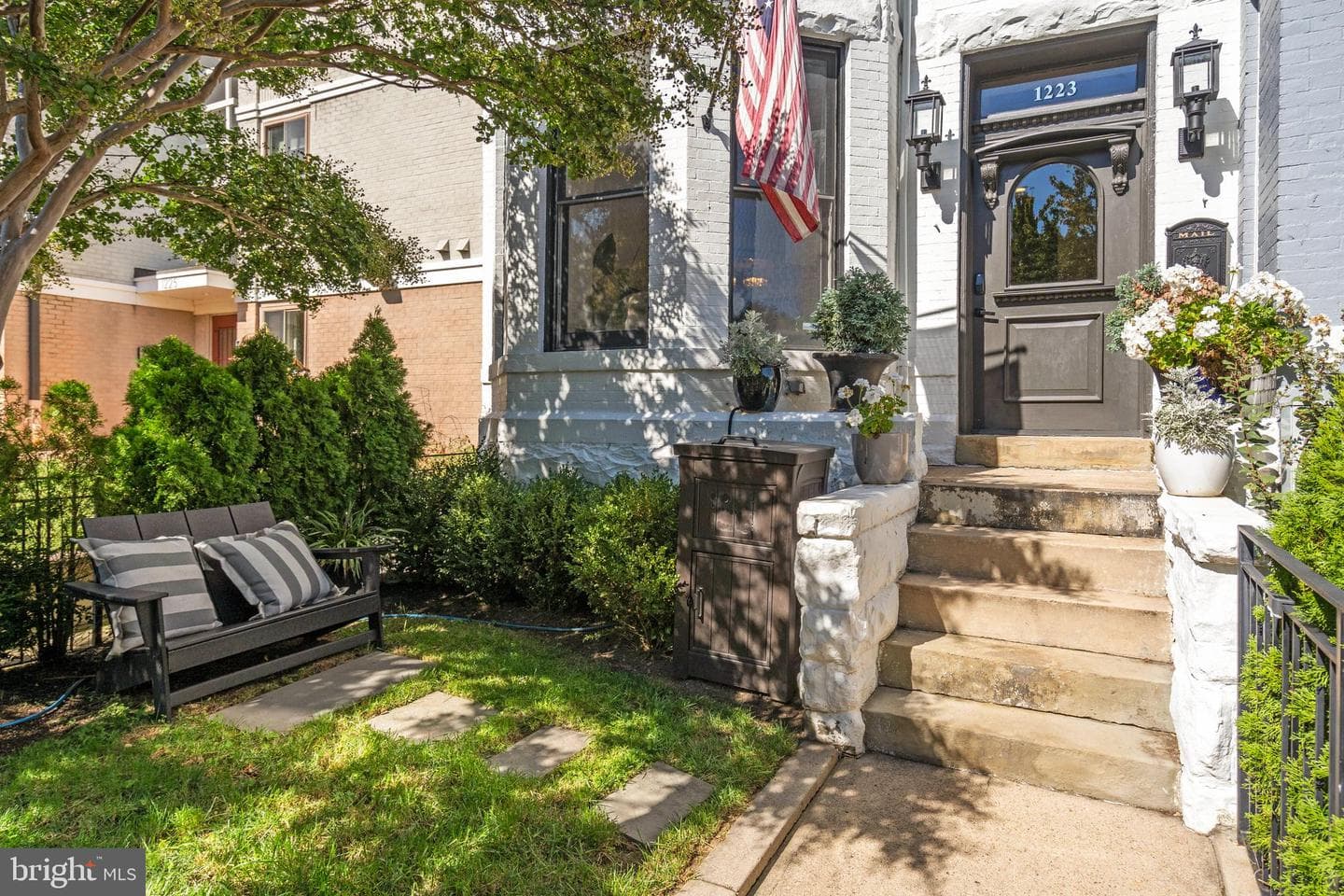 1223 Fairmont Street NW photo 4