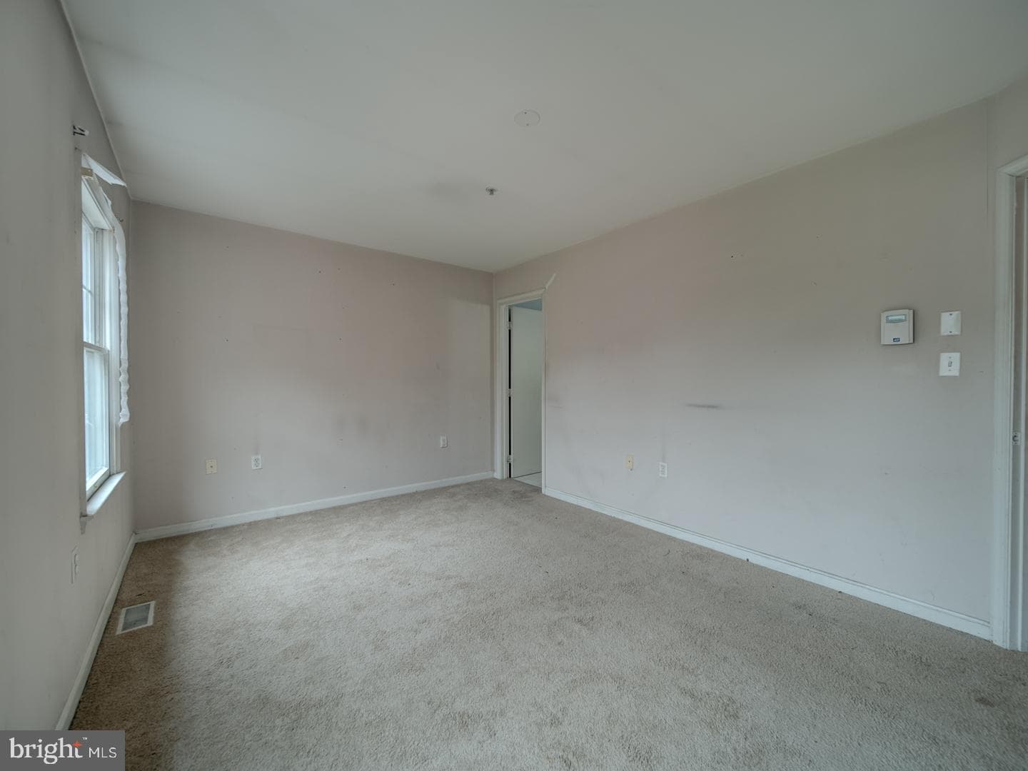 881-A Barnaby Street SE photo 28