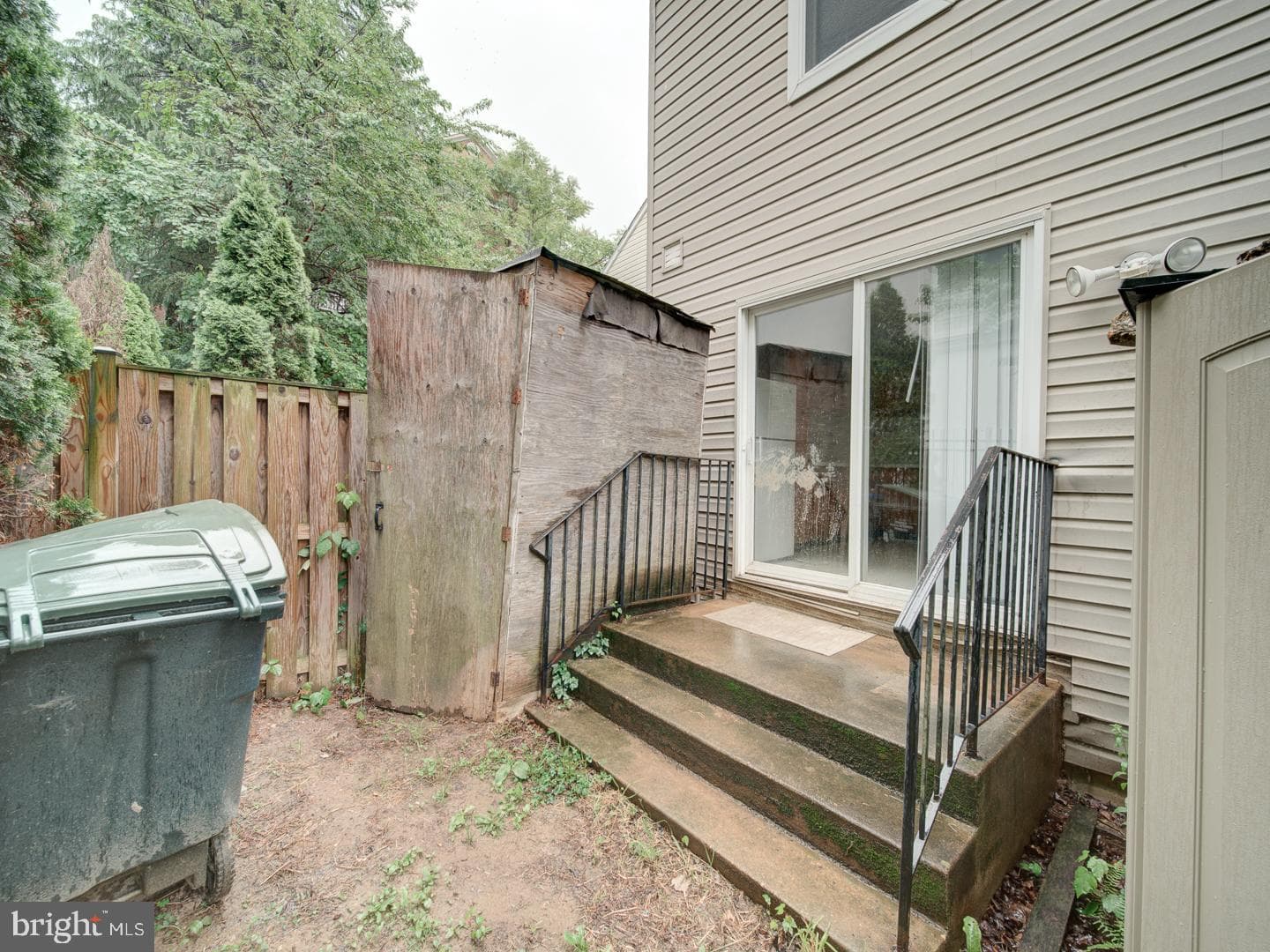 881-A Barnaby Street SE photo 44